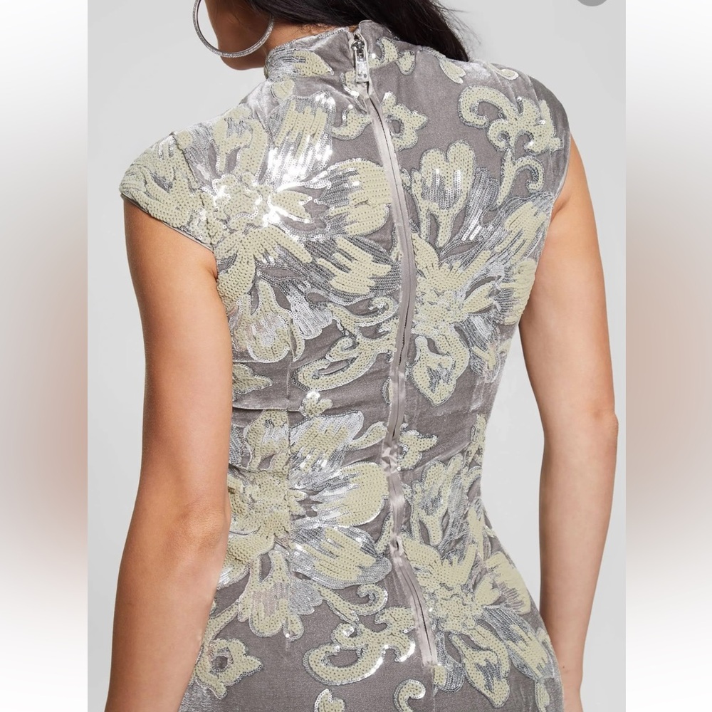 Guess Floral Patterned Dress - Gray and Cream - Picture 3 of 9